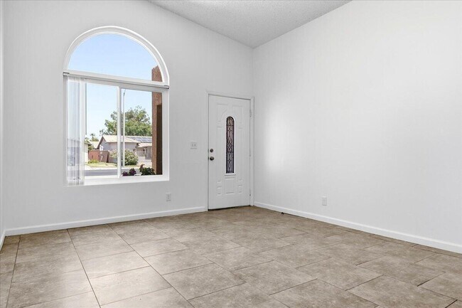 Building Photo - 31601 Avenida Maravilla