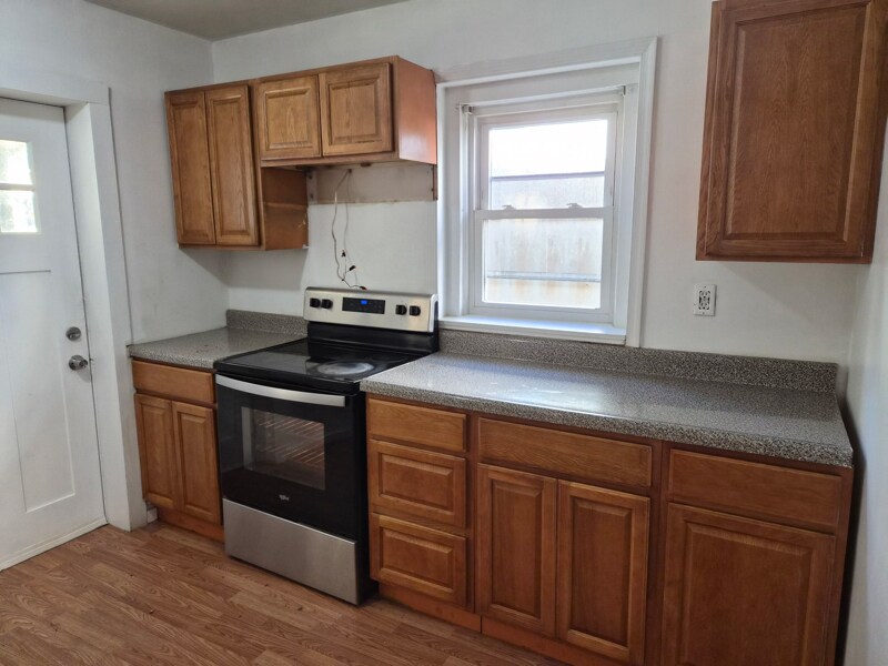 Building Photo - 123 N 1st St