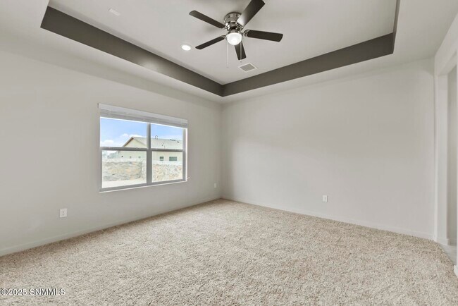 Building Photo - 3684 Springhaven Lp