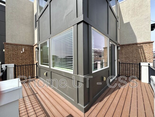Building Photo - 18 N 1100 W