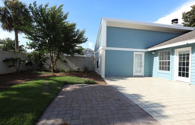 Building Photo - 319 L'Atrium Dr