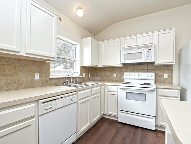 Building Photo - Beautiful 4 Bedroom / 2 Bath Home in Eagle...