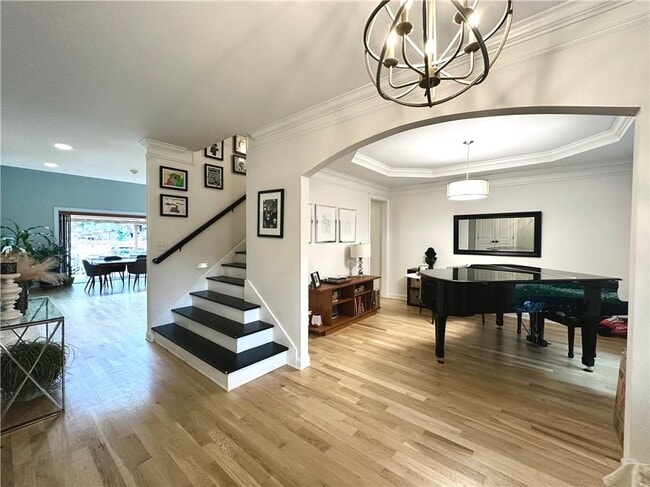 Building Photo - 3232 Brookview Rd