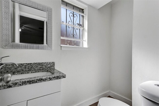 Building Photo - 7027 Log Hollow Dr