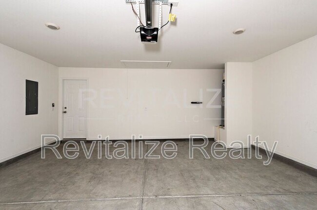 Building Photo - 428 Preston Wy