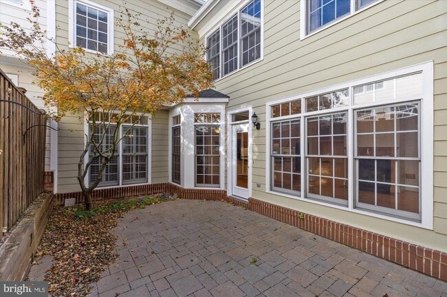 Building Photo - 427 Park Ave