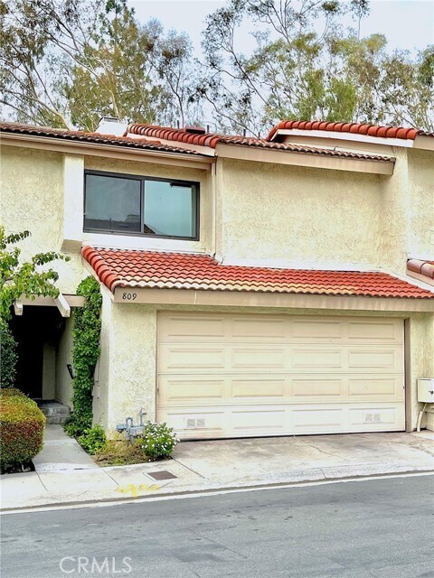 Building Photo - 809 Creekside Dr