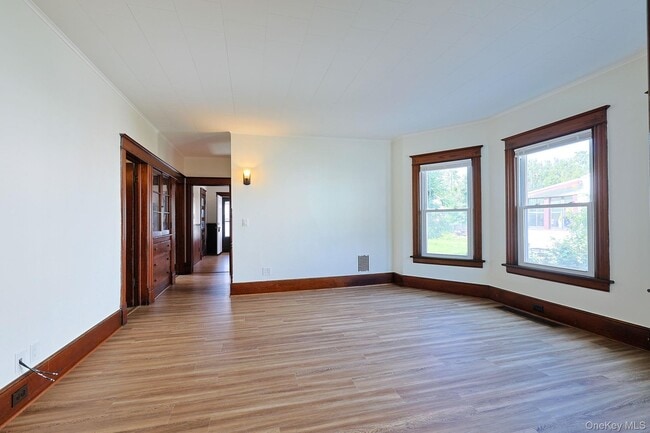 Building Photo - 34 Lagrange Ave
