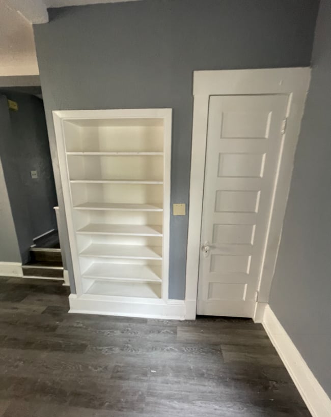 Building Photo - SECTION 8 and EDEN Accepted! Newly renovat...