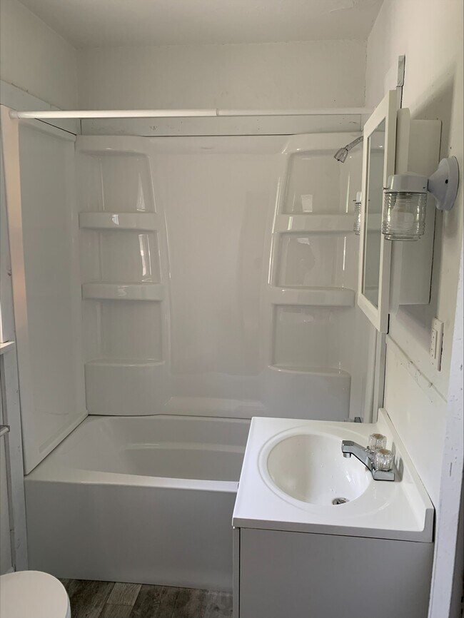 Building Photo - 3110 S Pershing Dr