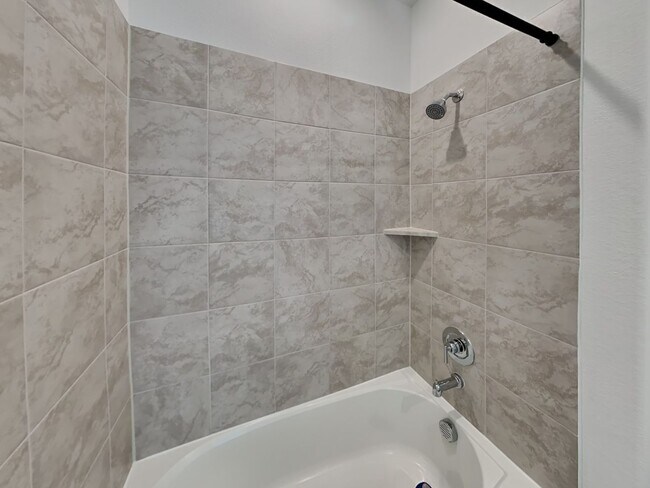 Building Photo - LIVING IN LUXURY! ½ off the first full month’s rent with move-in on or before 11/30/2025.