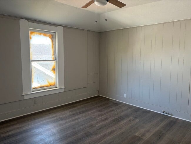 Building Photo - 931 9th Ave