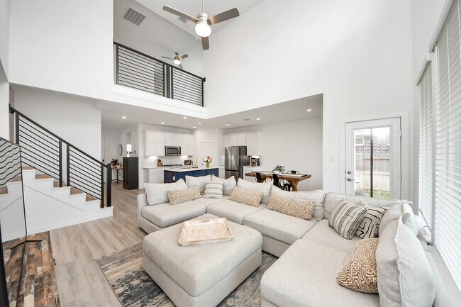 Building Photo - 1548 Dawn Hbr Dr