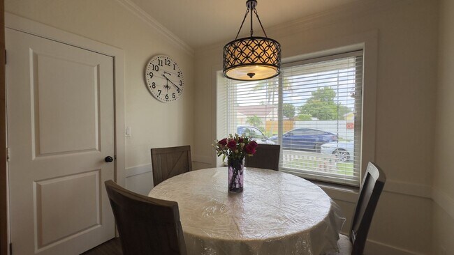 Building Photo - $2,995.00 - 3 Beds / 2 Baths, no deposit option available!