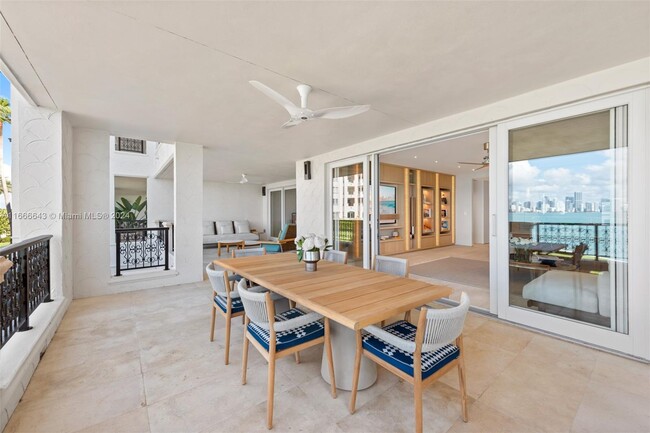 Building Photo - 4922 Fisher Island Dr