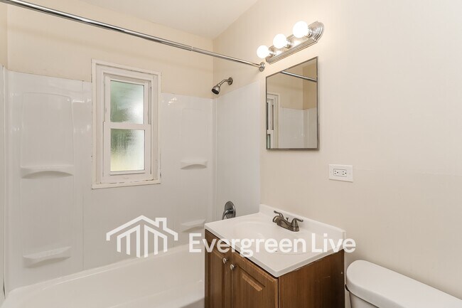 Building Photo - 3233 Lapland Dr