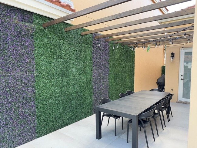 Building Photo - 3757 NE 208th Terrace