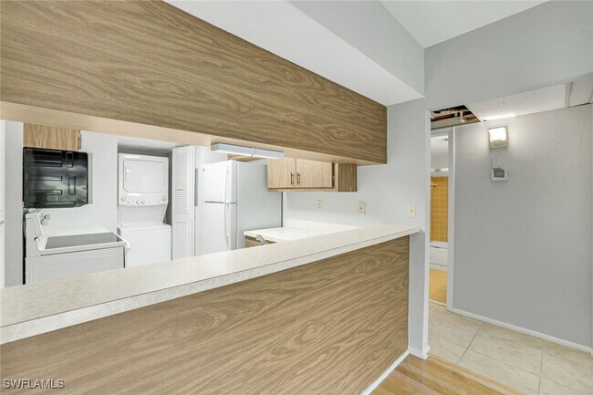 Building Photo - 35 Greenbrier St