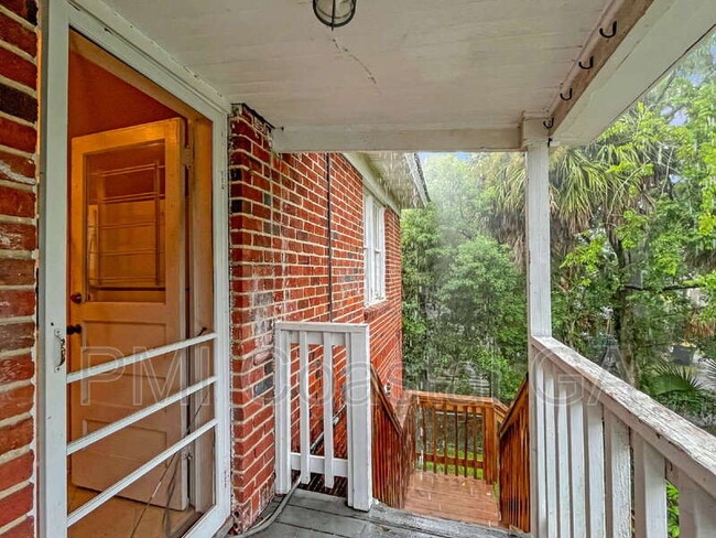 Building Photo - 521 E 49th St