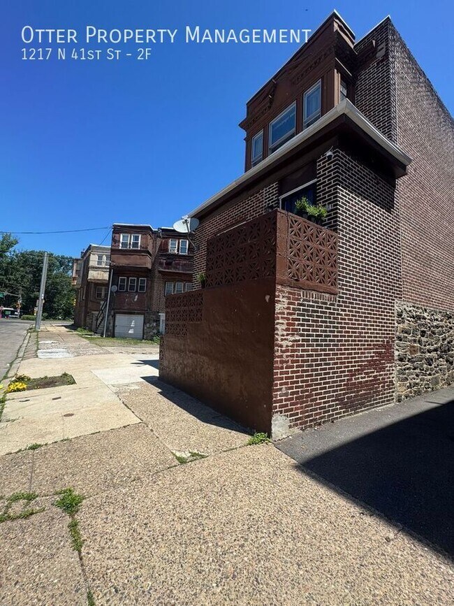 Building Photo - 1217 N 41st St
