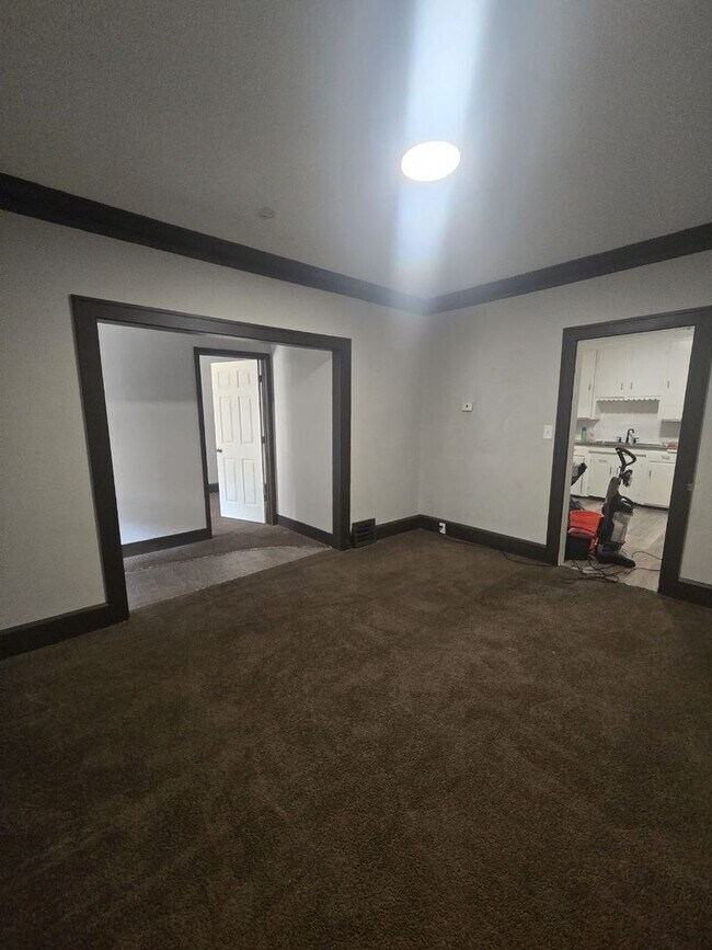 Building Photo - 3 Bedroom Single Family | EDEN and CMHA Se...