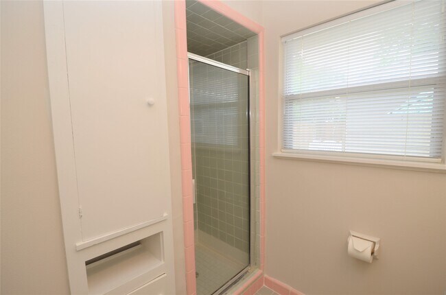 Building Photo - 4009 Nenana Dr