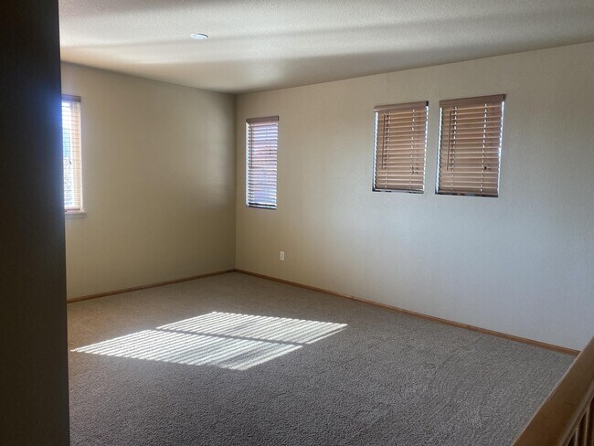 Building Photo - 12140 S Grass River Ct