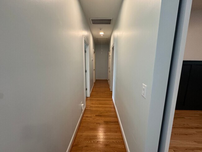 Building Photo - Available to Show