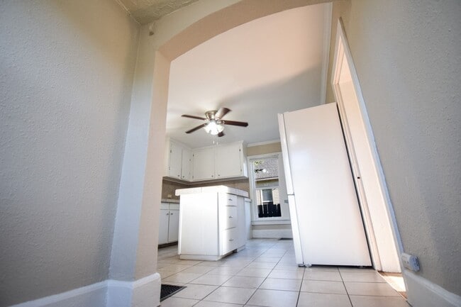 Building Photo - Beautiful 4 Bed 2 Bath Home in NE Portland!