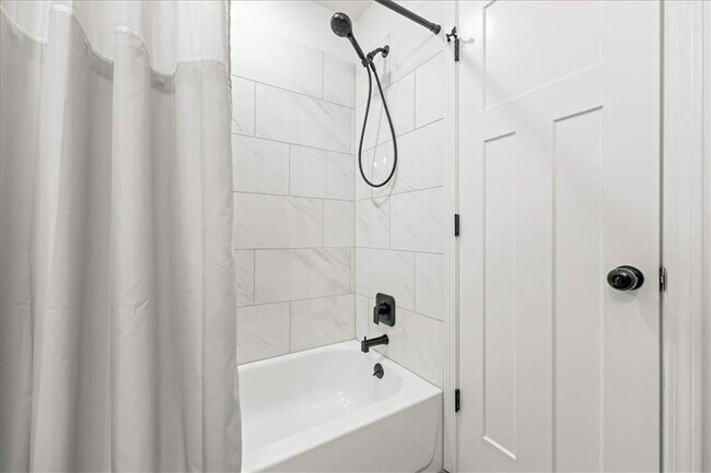 Building Photo - {10710} Updated Overland Park Townhome + Blue Valley Northwest + Two Car Garage