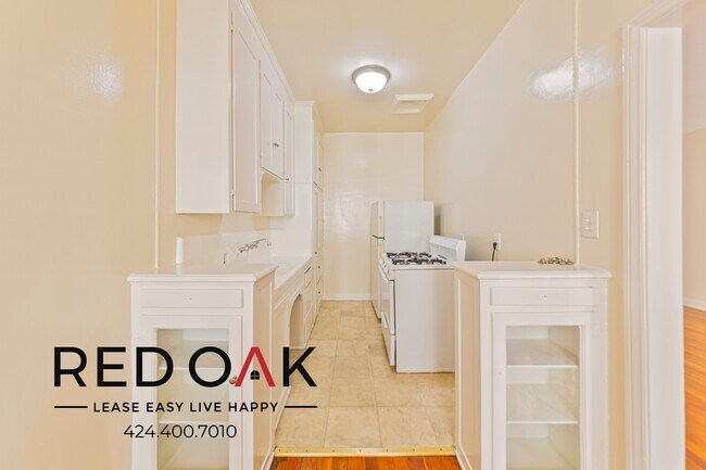Building Photo - 621 S Gramercy Pl