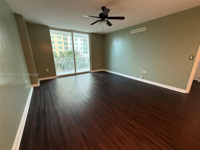 Building Photo - 1745 E Hallandale Beach Blvd