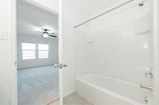Building Photo - 122 Feverbush Dr