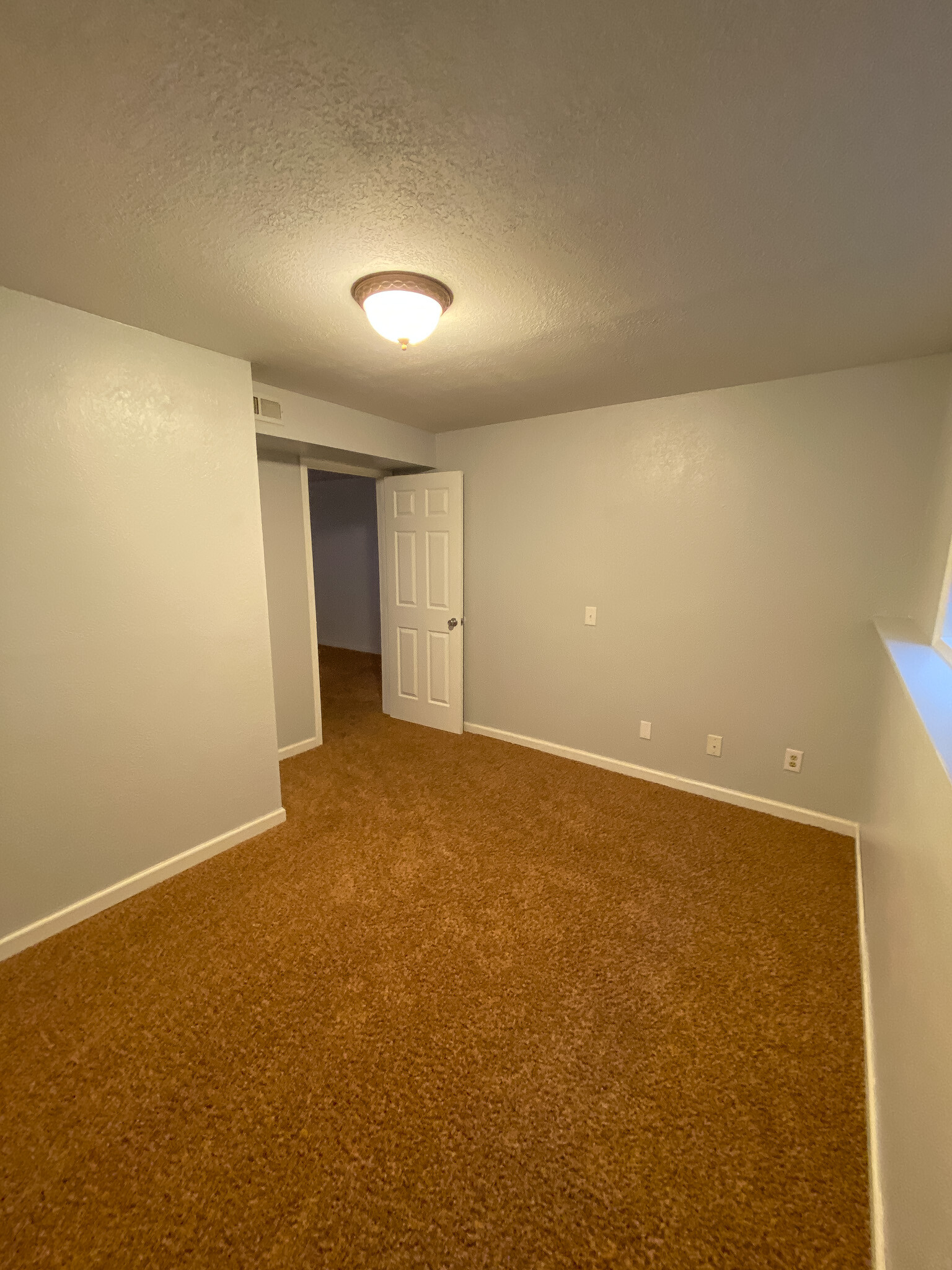 Building Photo - 925 Manzanal St NE