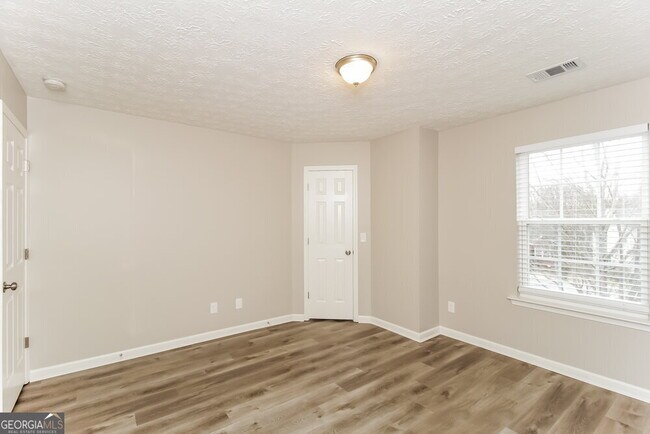 Building Photo - 817 Yonah Dr