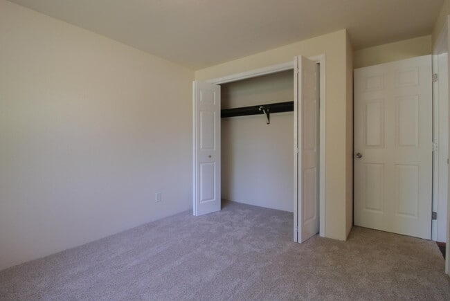 Building Photo - 2670 Fijian Way