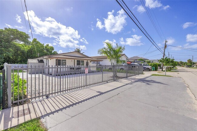 Building Photo - 3520 SW 88th Pl
