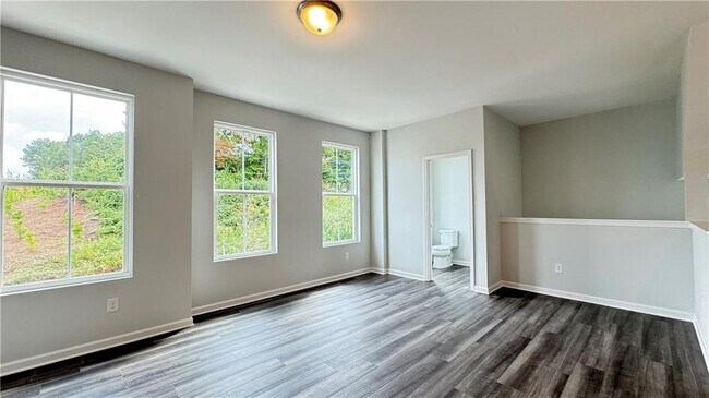 Building Photo - 1479 Creekside Cir NW