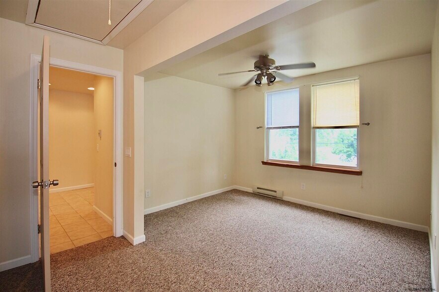 Building Photo - 7988 Mariaville Rd