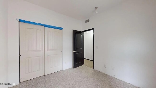 Building Photo - 3864 Tierra Campa Dr