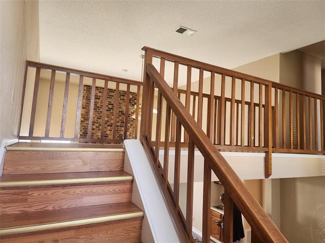 Building Photo - 7102 Lo Chalmers Ln