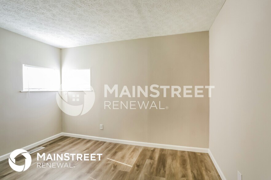 Building Photo - 2475 Lawndale Ave