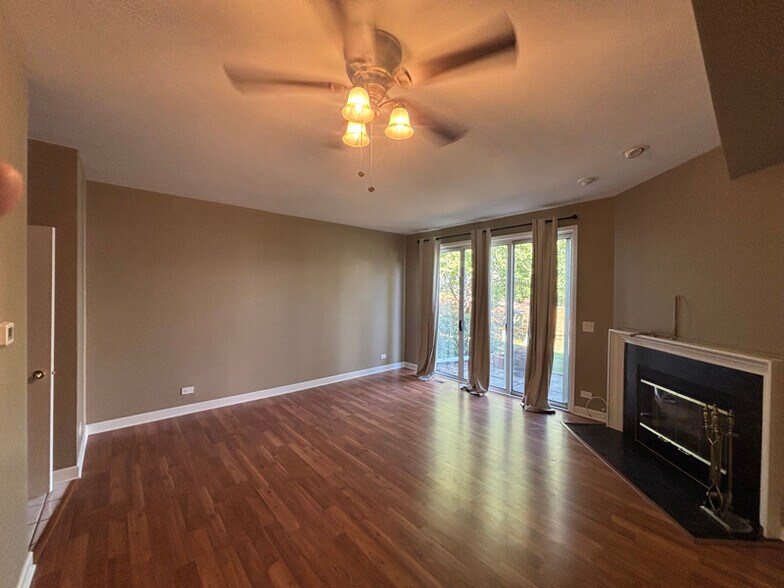 Building Photo - 517 Woodcrest Dr