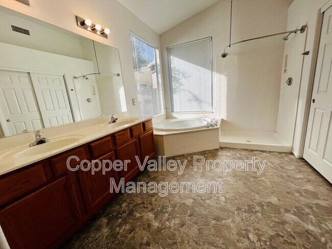 Building Photo - 11525 W Palm Brook Dr