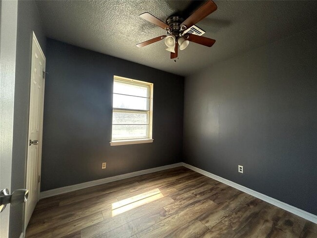 Building Photo - 6905 NW 60th St