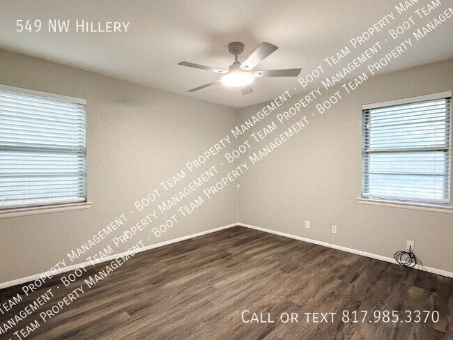 Building Photo - 549 NW Hillery St