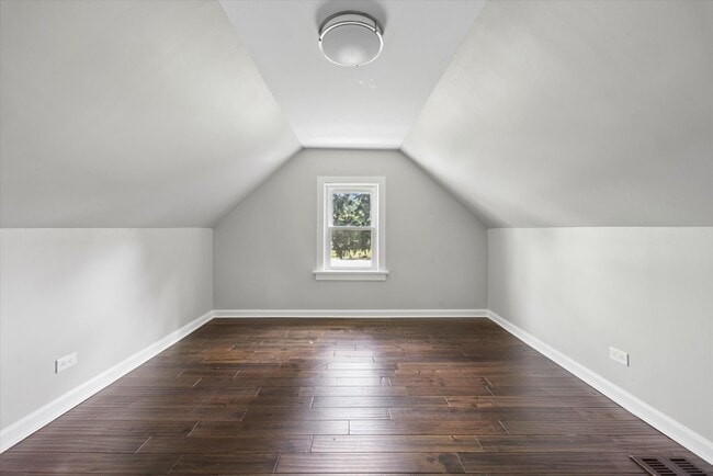 Building Photo - 334 55th St