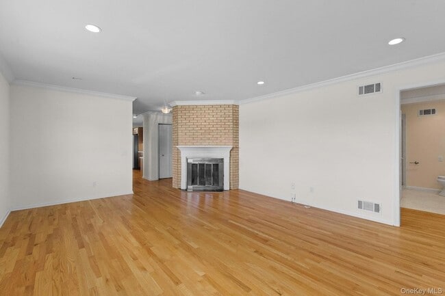Building Photo - 46 Sylvan Rd