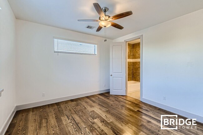 Building Photo - 2208 Arabelle St