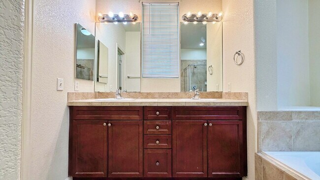 Building Photo - Fantastic 4 Bed 2.5 Bath + Office 2 Car Attached Garage in Murphy Creek Community Pool + Tennis C...